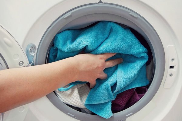 Nhồi nhét quá khối lượng tối đa của máy giặt sẽ không mang lại hiệu quả giặt giũ và có thể làm máy giặt dừng đột ngột