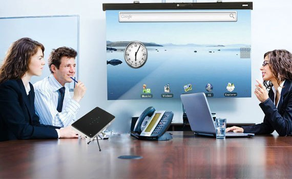 Máy chiếu Panasonic PT-LB330A mang kết nối đa dạng