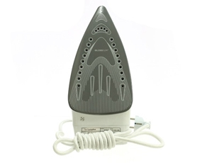 Bàn ủi hơi nước Electrolux ESI525 với mặt đế chống dính