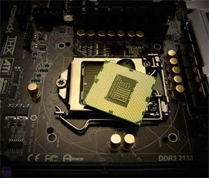 Máy tính xách tay Toshiba C50-B202E sử dụng chip Intel Core i3