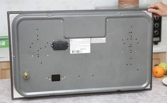 Bếp gas âm Electrolux EGG7627EK trang bị hệ thống đánh lửa IC