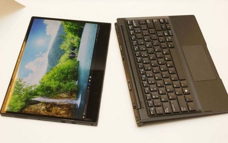 Màn hình tháo rời nên bạn có thể sử dụng như một chiếc tablet