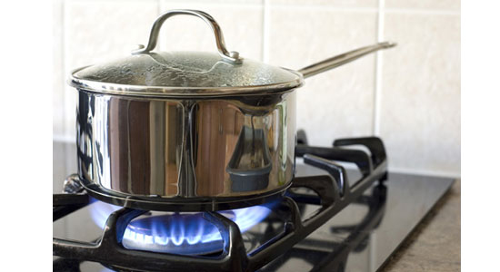 Không để lửa quá to khi chưng