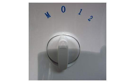 Máy ép trái cây Bluehouse BH-500JE nút điều chỉnh đơn giản 2 vận tộc