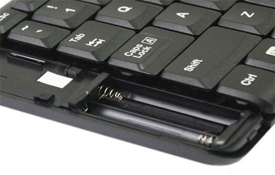 Bộ bàn phím Logitech MK220 bền bỉ và chống bám
