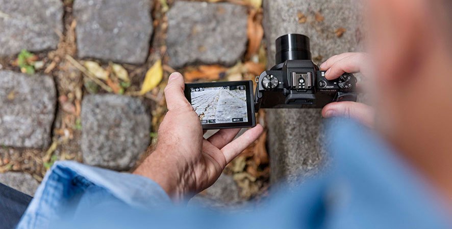 Máy ảnh Canon Powershot G5X trang bị màn hình cảm ứng 3.0"