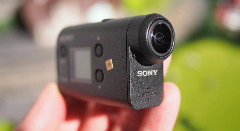 Máy quay phim Sony HDR-AS50 với thiết kế hiện đại