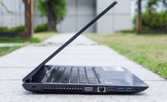 Máy tính xách tay Acer V5-591G sử dụng card nVidia GeForce GTX