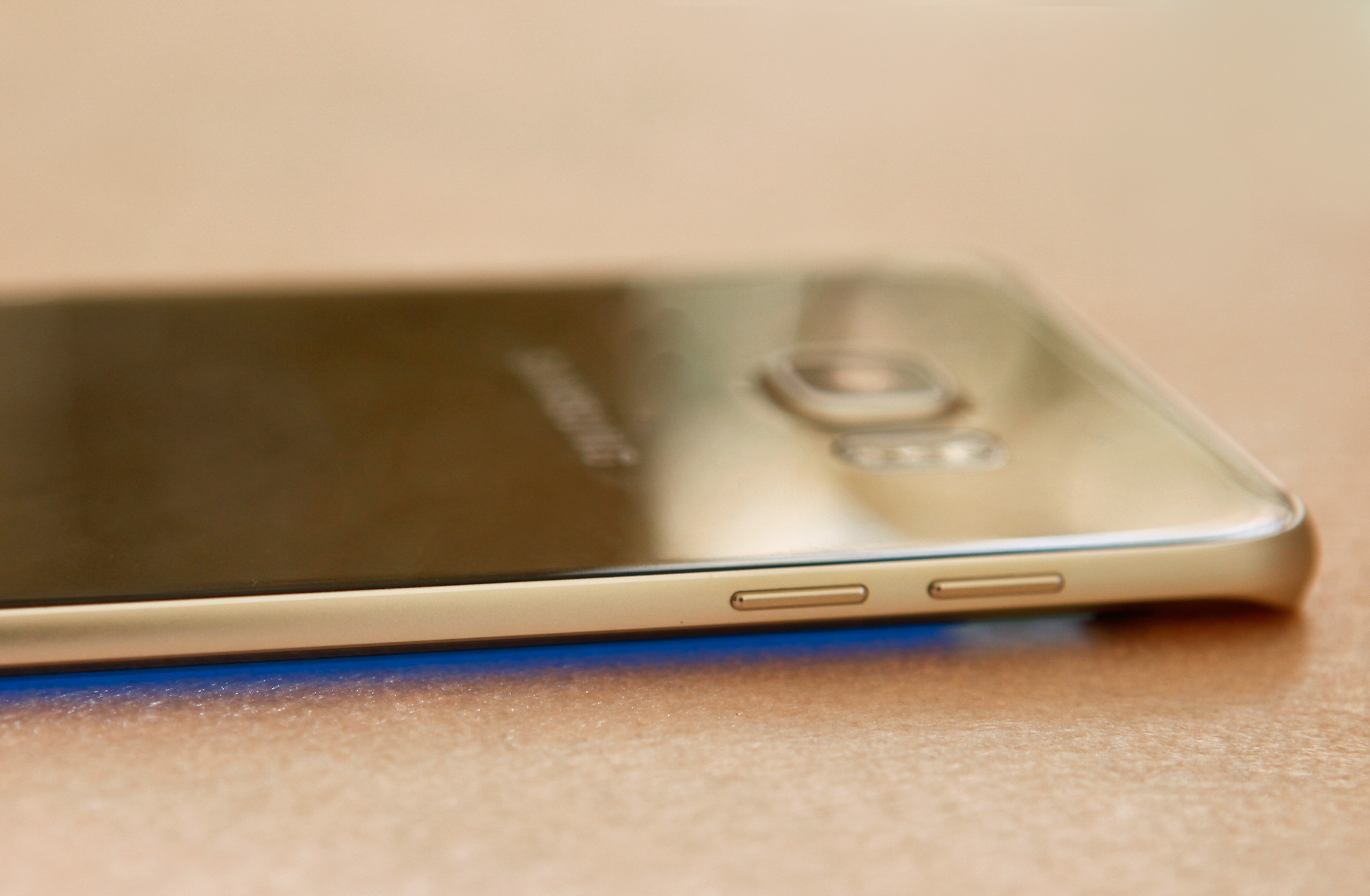 Samsung Galaxy S6 Edge Plus màn hình siêu đẹp