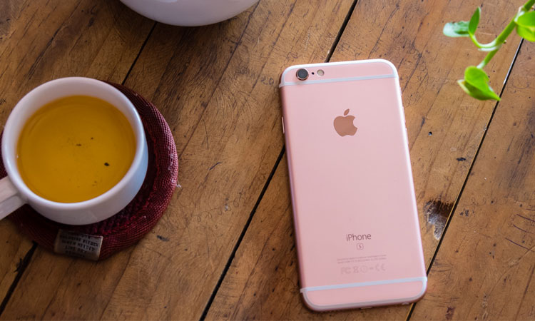 Điện thoại iPhone 6s phiên bản màu hồng rose gold mới