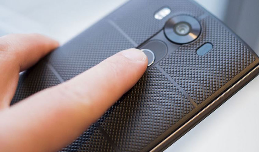 Điện thoại LG V10 màu đen tích hợp cảm biến vân tay