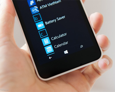 Điện thoại Nokia Lumia 630 hai SIM với màn hình IPS 4,5 inch