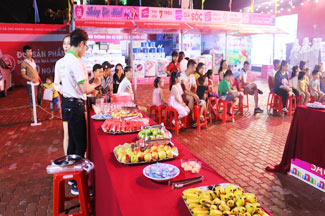 khu hoạt náo nhộn nhịp cuối tuần