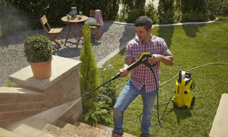 Đánh tan bụi bẩn nhanh chóng