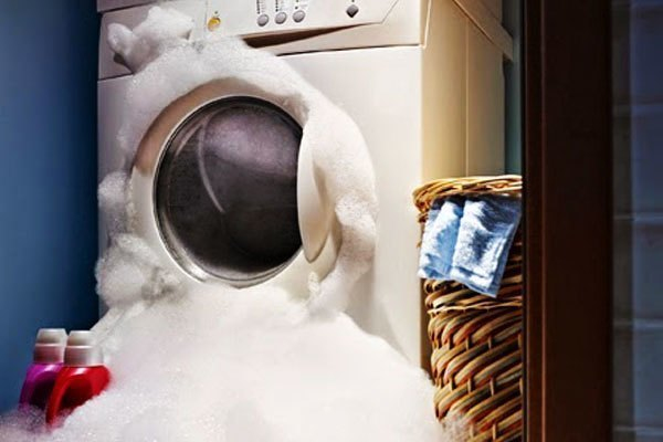 Cách xử lý máy giặt bị trào bọt