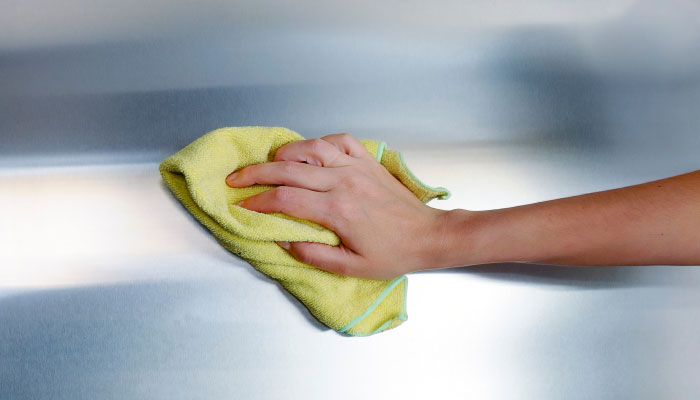 Hướng dẫn vệ sinh tủ đông sạch bong đón Tết