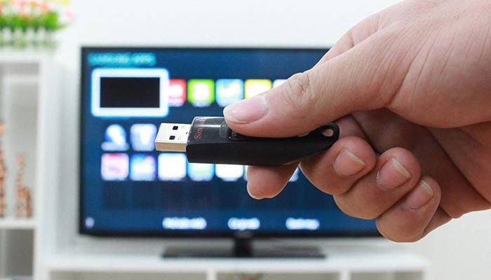 Đảm bảo tải video chất lượng cao về USB trước khi cắm vào tivi để hình ảnh hiển thị tối ưu