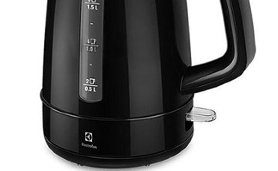 Ấm đun nước Electrolux EEK1303K chân đế rời tiện lợi
