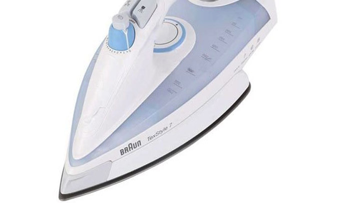 Bàn ủi hơi nước Braun TS725A hiện đại
