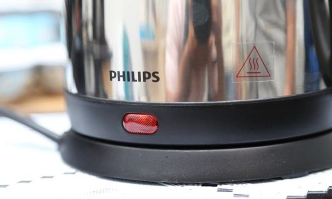 Bình đun siêu tốc Philips HD9303 1.2 lít bền bỉ