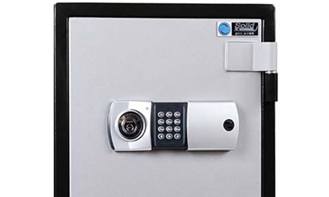 Két sắt Solid SLS 56E chắc chắn
