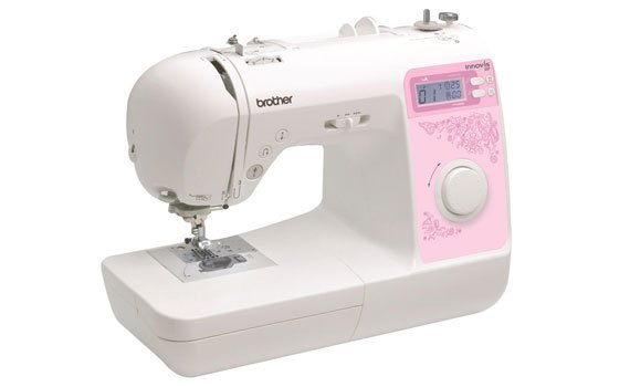 Hoạt động êm, không phát tiếng ồn với máy may Brother NV35P