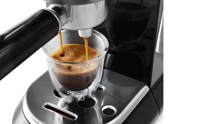 Máy pha cà phê Delonghi ECP31.21 dễ sử dụng