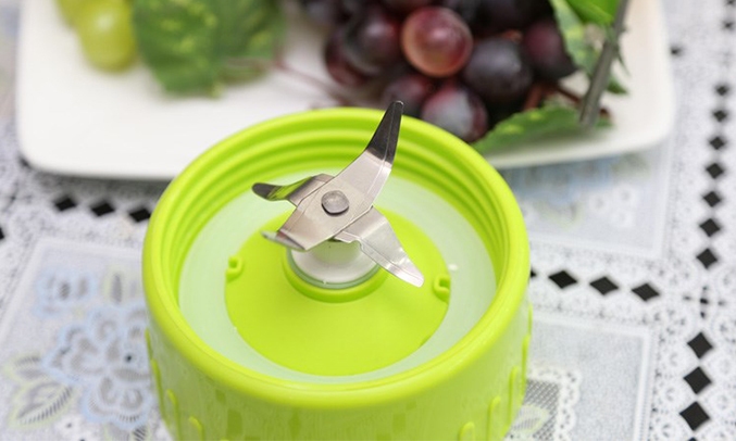 Máy xay sinh tố Khaluck.Home KL-322 có công suất 300W