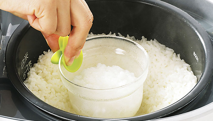 Cơm khê vẫn có thể ăn được, bạn hãy áp dụng cách chữa cứu nguy này, tránh tình trạng bỏ cơm gây lãng phí nhé!