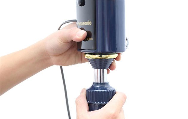 Nhiều loạt quạt đứng như Panasonic F-407WGO có thể dễ dàng điều chỉnh độ cao