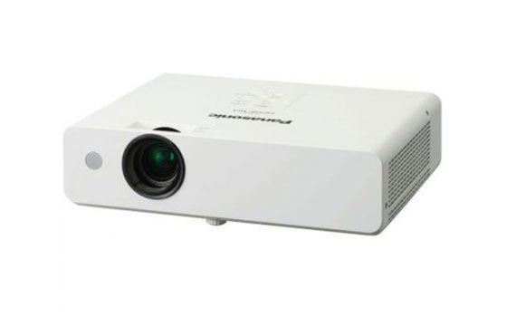 Máy chiếu Panasonic PT-LB300 thiết kế gọn gàng