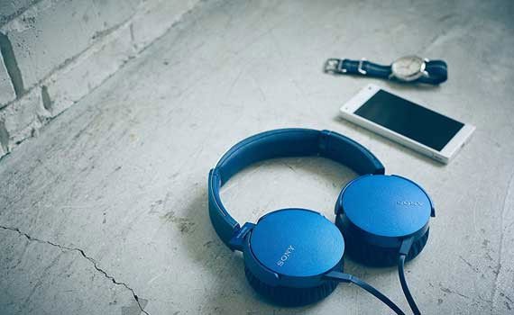 Tai nghe Sony MDRXB550APLCE màu xanh thiết kế tinh tế, gọn gàng