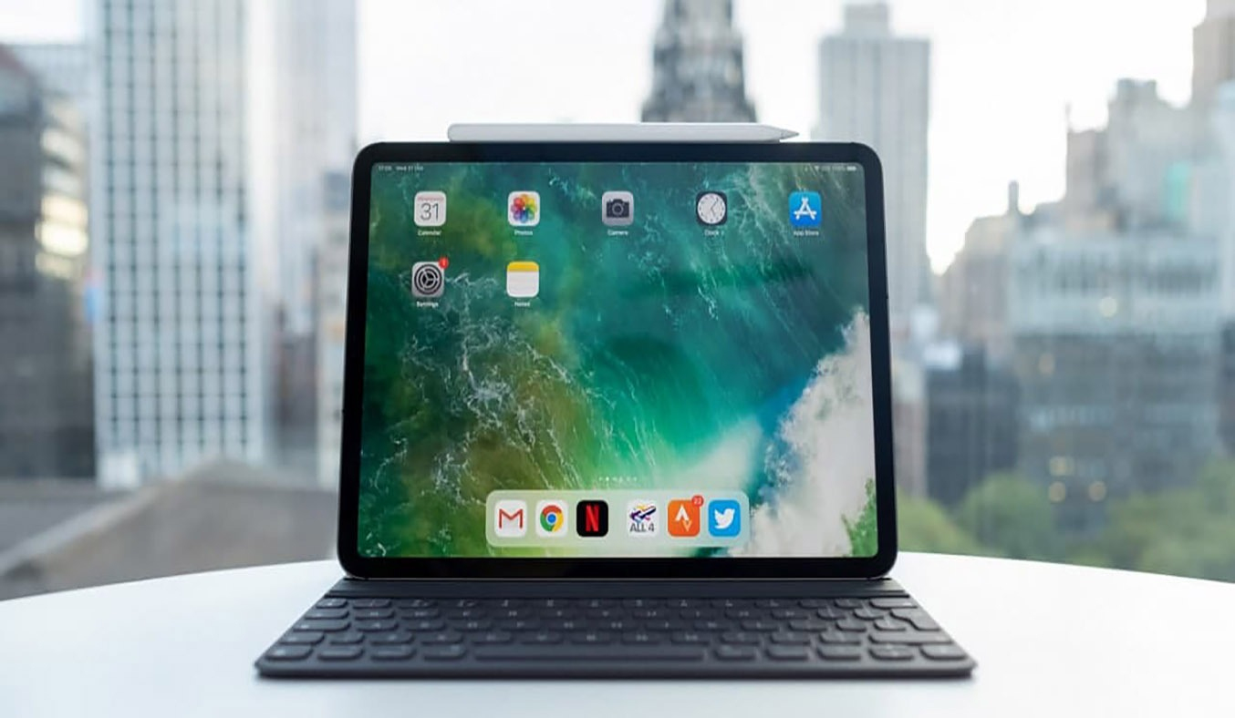 Máy tính bảng iPad Pro 11 inch Wifi 128GB MY252ZA/A Xám (2020) -Thiết kế vuông vức, bo tròn góc nhẹ nhàng, mang đến sự sang trọng cho người dùng