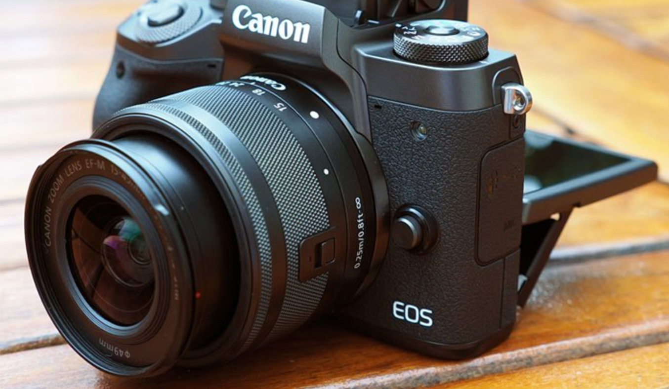 MÁY ẢNH CANON EOS M5 KIT 15-45MM