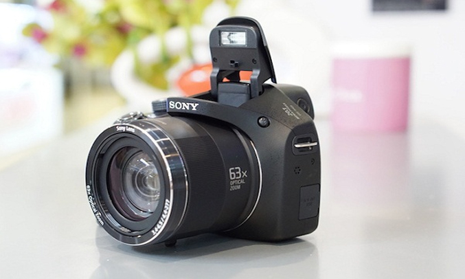 Máy ảnh Sony DSC-H400/BCE32 có zoom quang học 63x