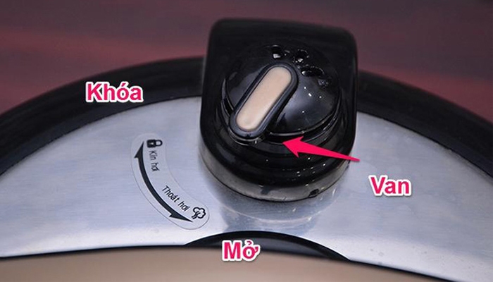 Nồi áp suất 1 van chính có thể tự động mở hoặc vận hành bằng tay