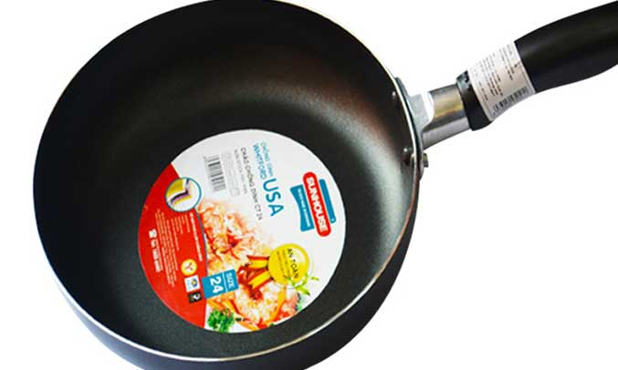 Chảo chống dính có đường kính 26 cm thích hợp cho việc chiên xào cho gia đình 3 - 4 người