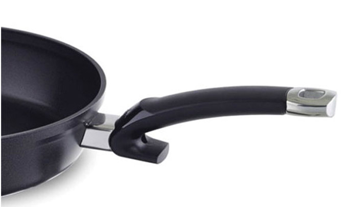 Chảo Fissler Alux 20cm cao cấp cach nhiệt