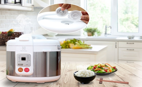 Nồi cơm điện Electrolux ERC3505 có van thoát hơi nước thông minh