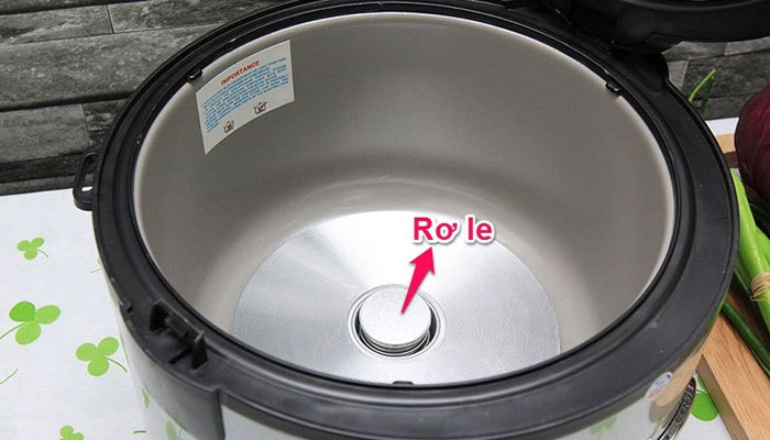 Rơle nhiệt quá cũ có thể khiến nồi cơm điện bị ngắt sớm