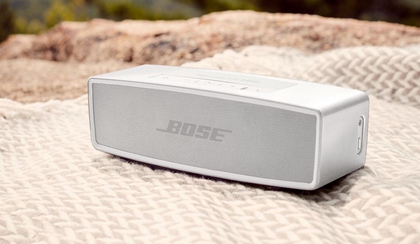 Loa Bluetooth Bose SoundLink Mini II SE 835799-0200 Bạc