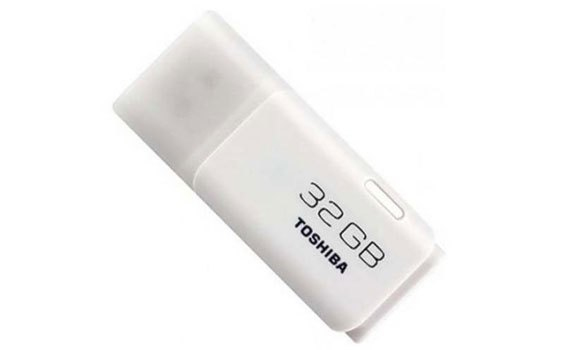 USB Toshiba 32GB dung lượng khủng