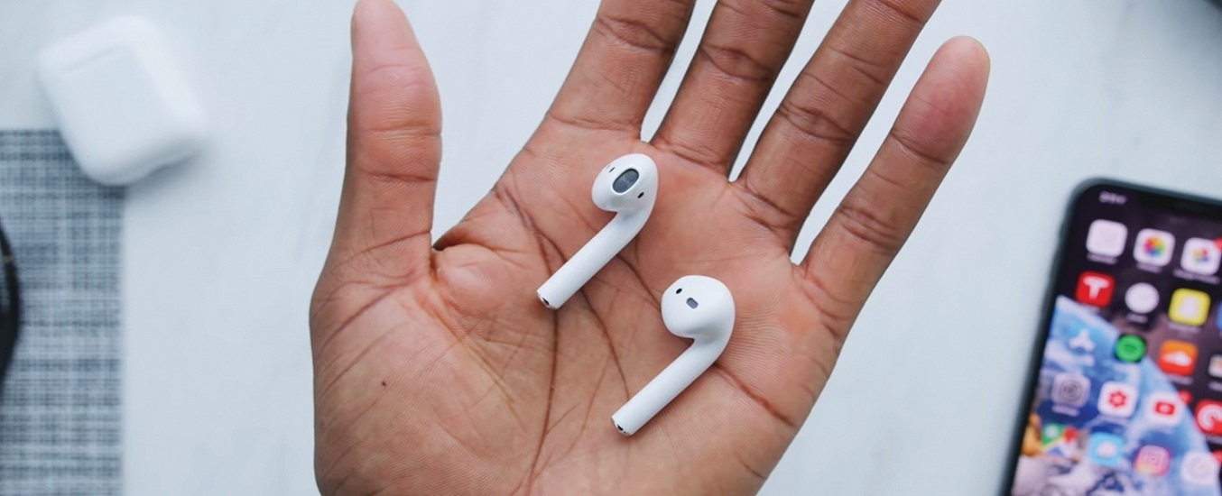 Tai nghe Bluetooth Apple Airpods 2 MV7N2VN/A - nhỏ gọn 