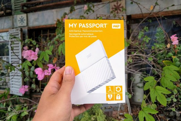 Sử dụng ố cứng WD Passport Portable Storage 1TB để sao lưu giữ liệu