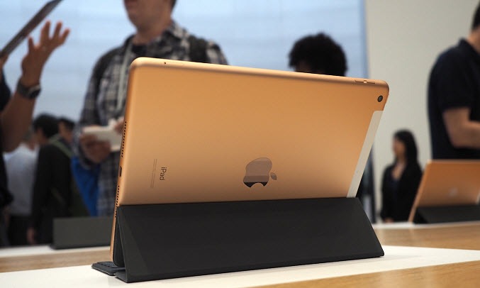 Máy tính bảng Apple iPad 10.2 inch Wifi Cellular 32GB Vàng đồng 8 mega pixels