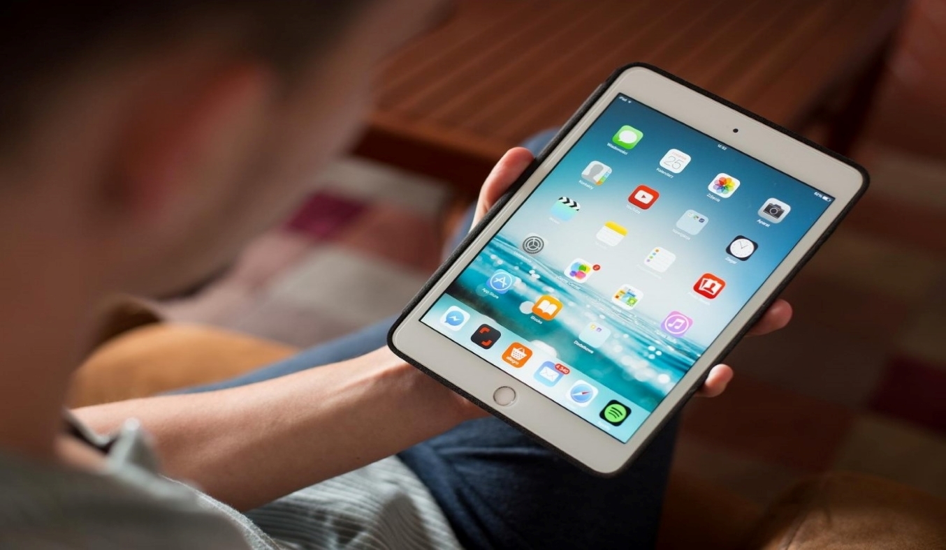 Máy tính bảng Apple iPad Mini 7.9 inch WiFi 64GB Vàng 2019