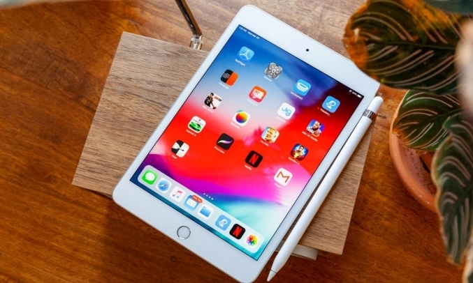 Máy tính bảng Apple iPad Mini 7.9 inch WiFi 64GB Vàng 2019