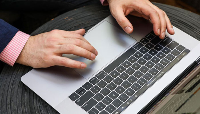 Macbook Pro 15 inch Touchbar lựa chọn hoàn hảo nếu bạn phải thực hiện những tác vụ nặng như chỉnh sửa video, hình ảnh