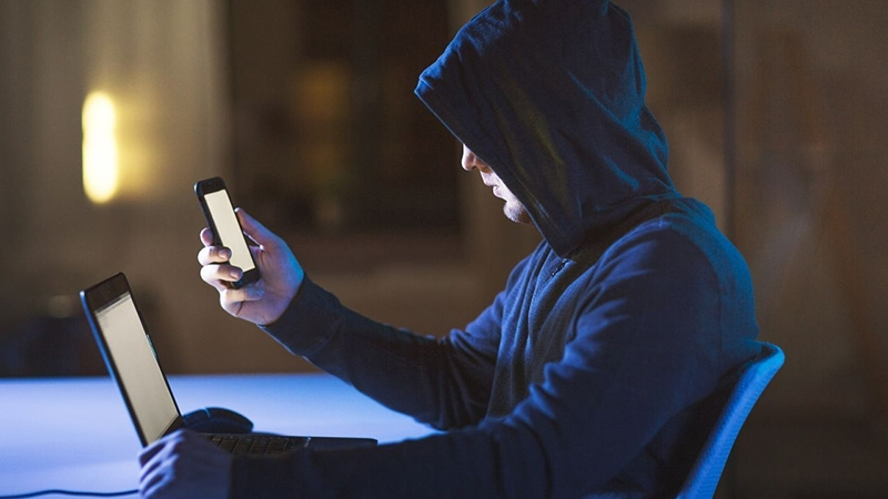 Ngoài cách lừa đảo bằng cuộc gọi quốc tế, cách giả mạo thân phận cũng rất phổ biến