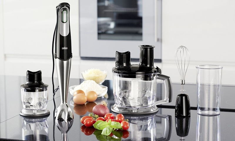 Nên làm bánh từ máy xay sinh tố cầm tay hay máy đánh trứng